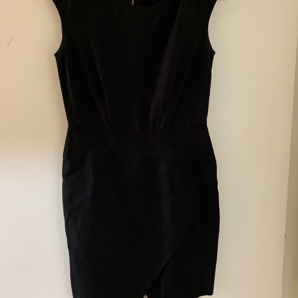 Pretty perfect black dress